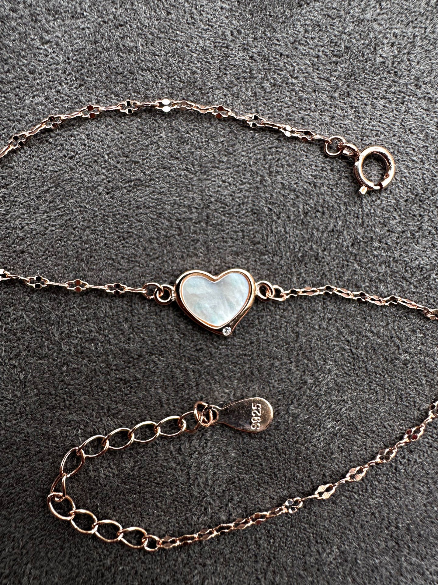 925 Ayar Gümüş Kalpli Sedef Taşlı Bileklik